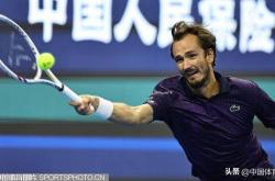 开云体育APP下载-日本网球队鏖战欧洲网球队，梅德韦杰夫统治全场的简单介绍